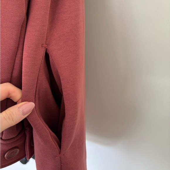 Two oversized shackets - Picture 4 of 10